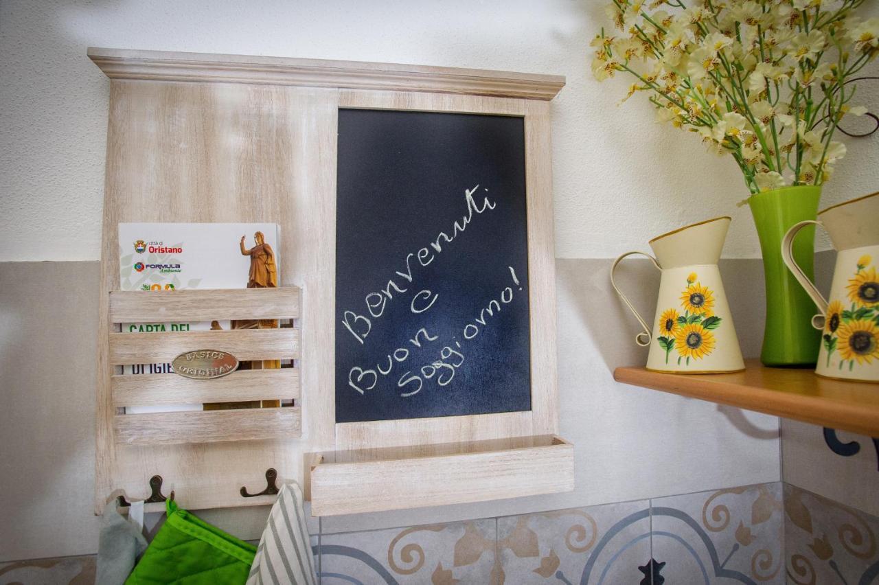 Holiday Room Sa Tebia Oristano Eksteriør billede