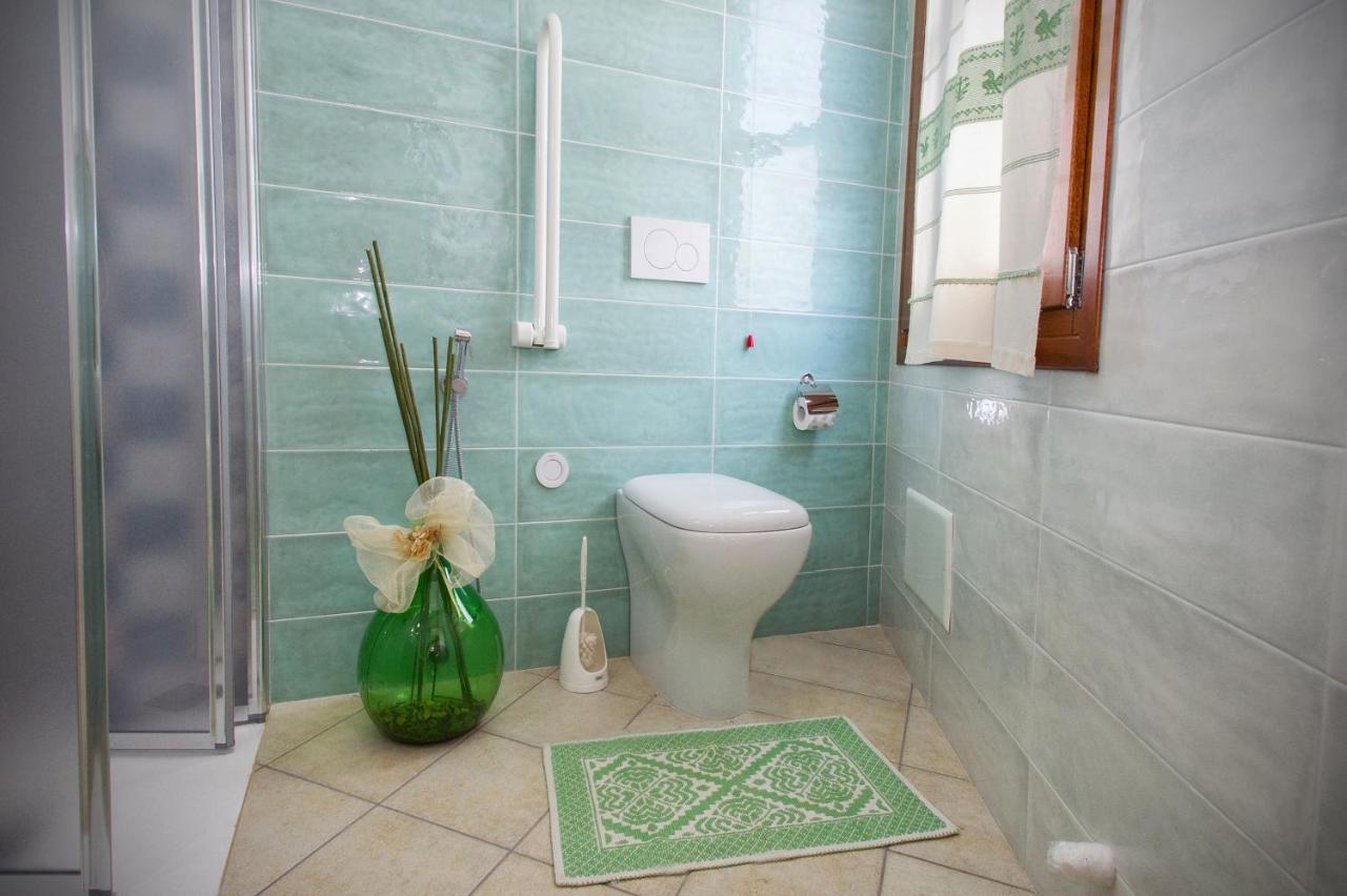 Holiday Room Sa Tebia Oristano Eksteriør billede