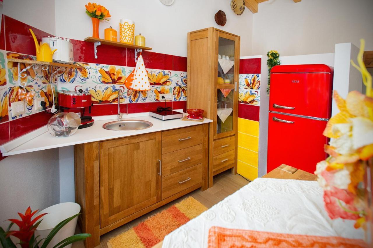 Holiday Room Sa Tebia Oristano Eksteriør billede